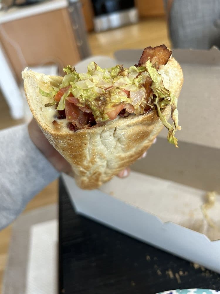 Filippou's Twisted Pizza