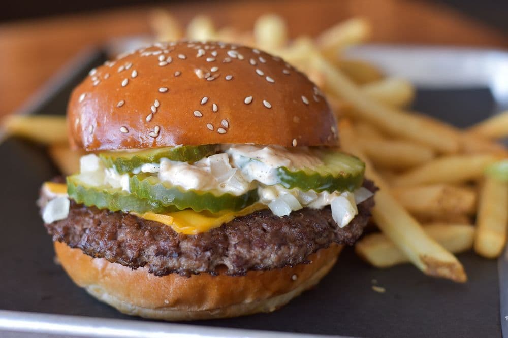 Chomp Kitchen & Drinks