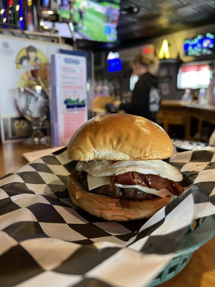 Stevie D's Riverside Tavern