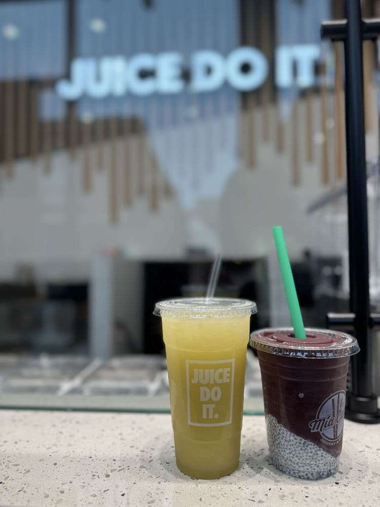 Mia Cane Juicery And Ącai Bar