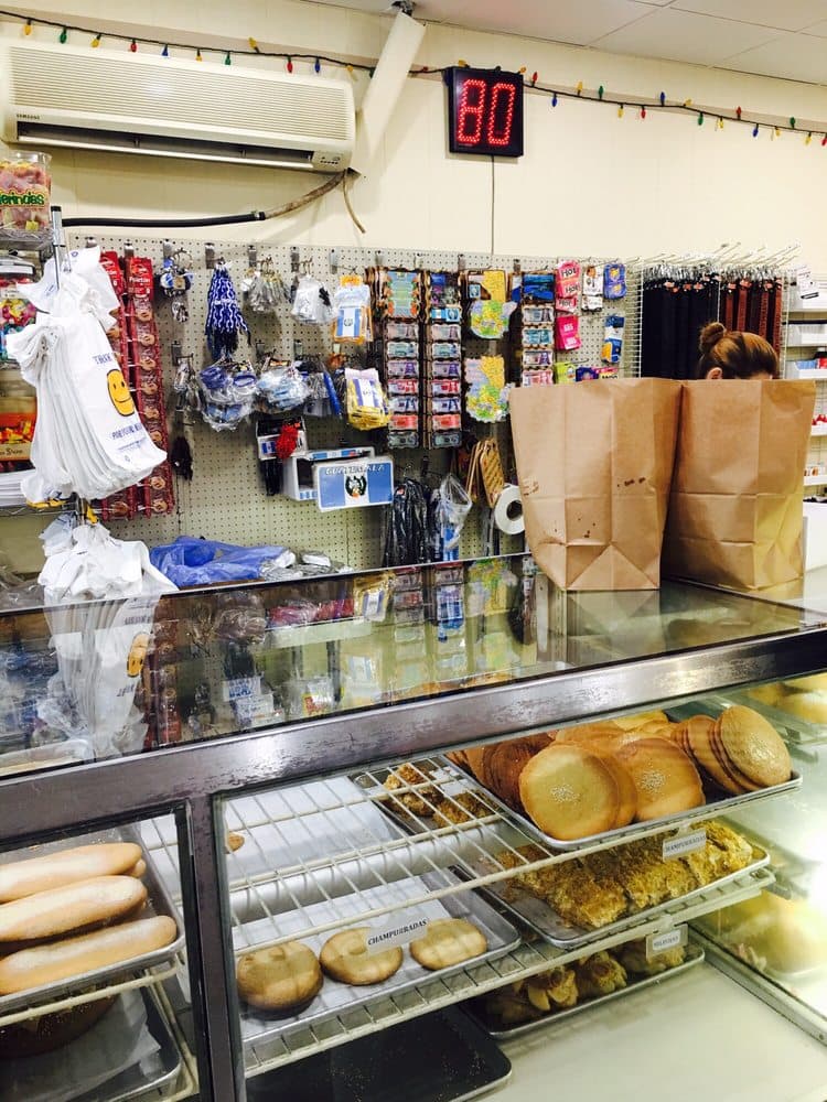 Panaderia and Restaurante El Paisano