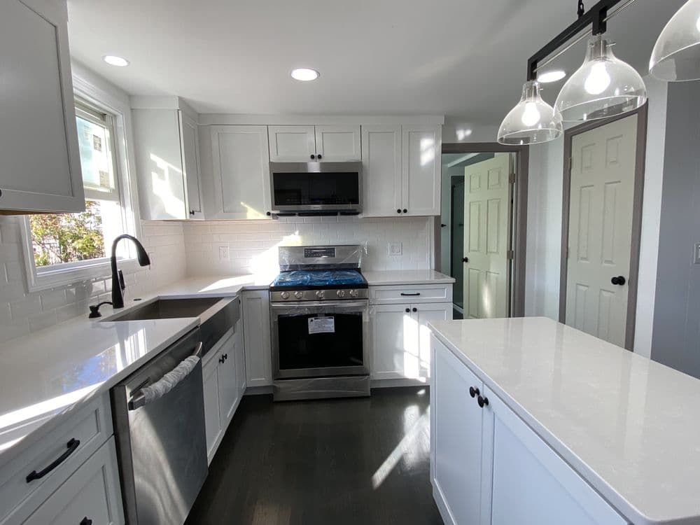 Alvarez Construction