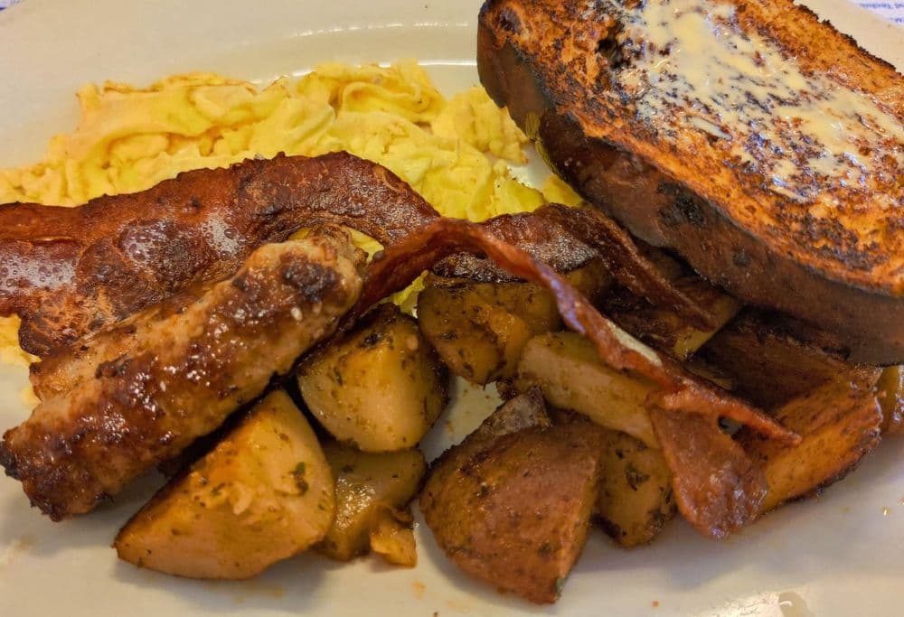 Meldgie's Rivers Edge Cafe