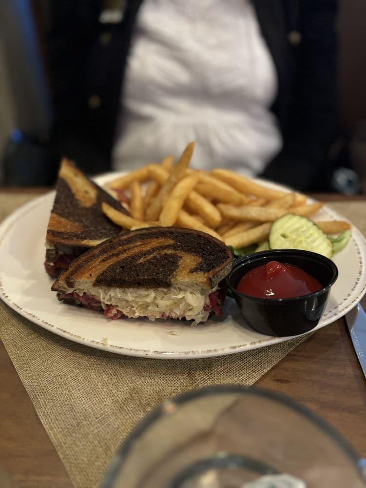 Fieldstones Portsmouth Grille